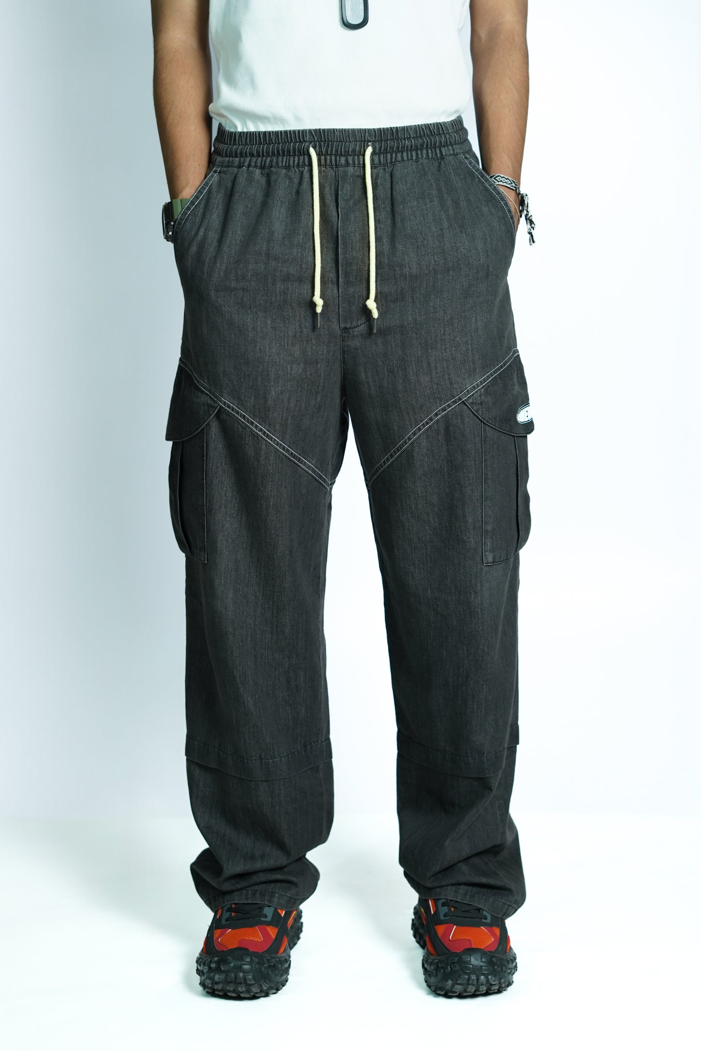 COMEUNITY INDIA Washed Denim Cargo Picture