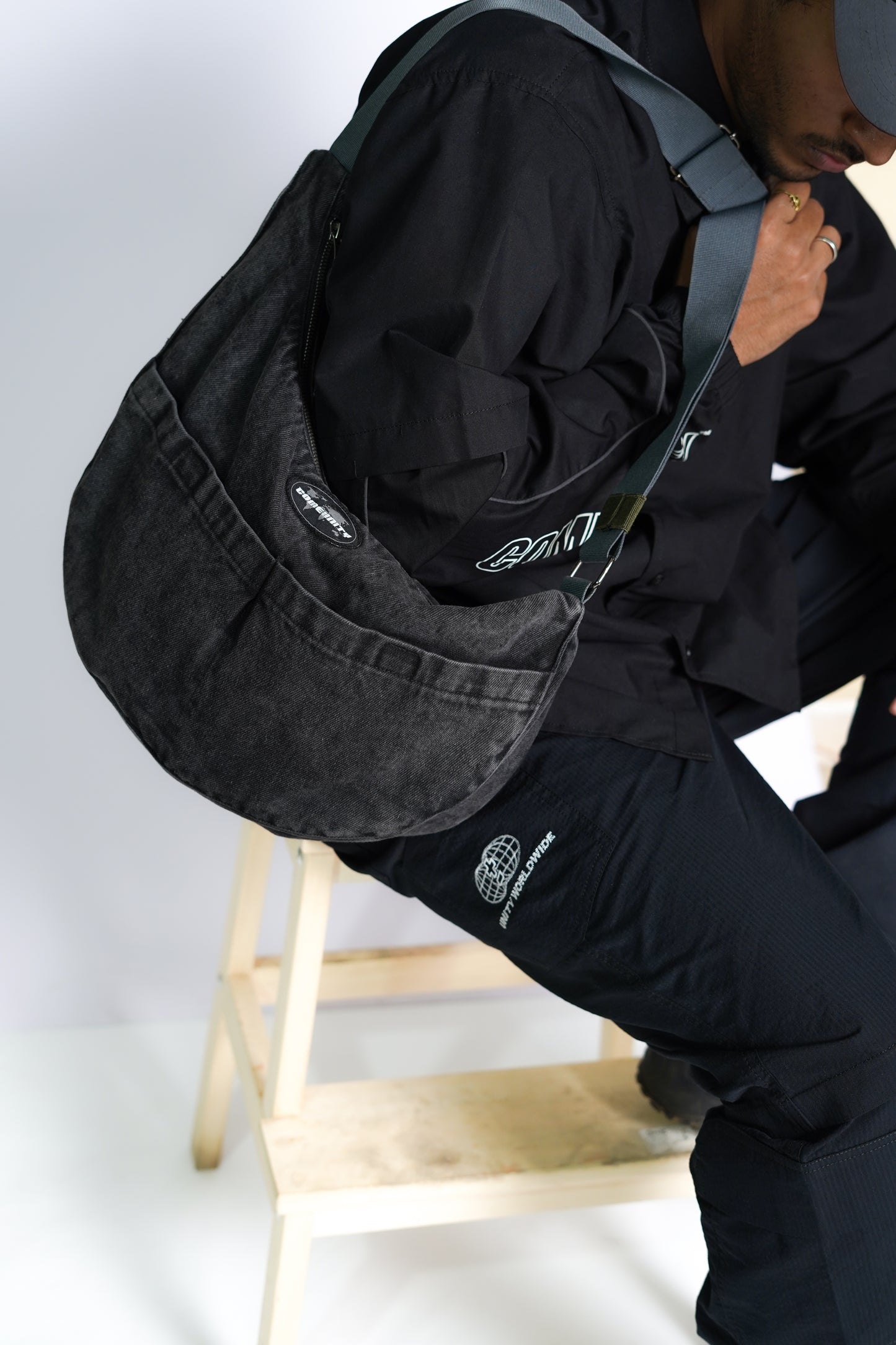 COMEUNITY Black Denim Bag