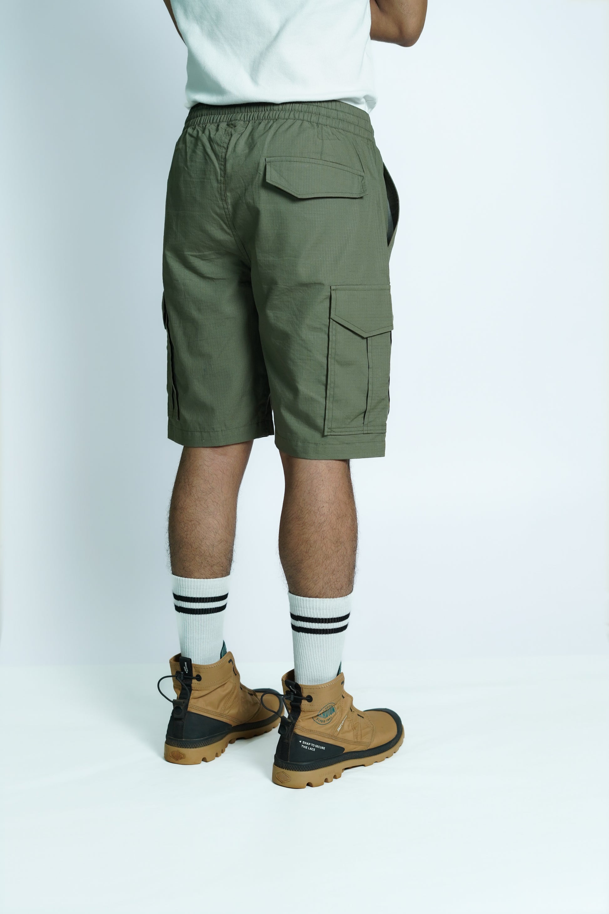 Comeunity's Streetwear Shorts Green India